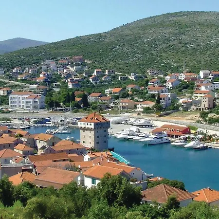 Hébergement de vacances With Sea View 333