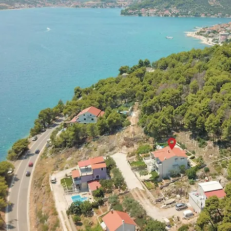 Hébergement de vacances With Sea View 333